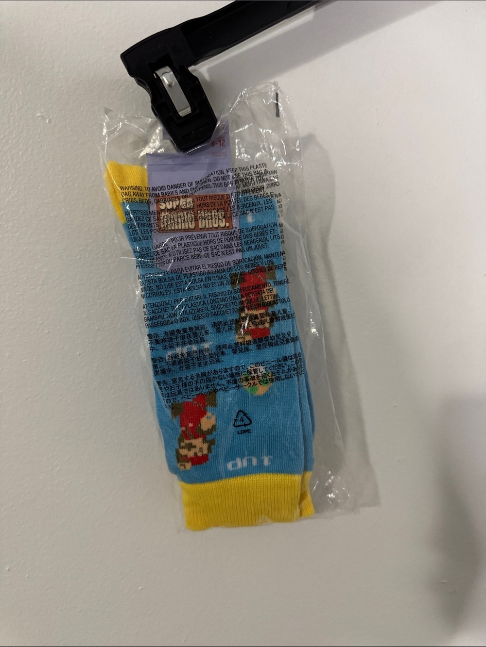 Bioworld Men’s Sock Size 10-13 Nintendo Super Mario Blue & Yellow Crew Socks NWT